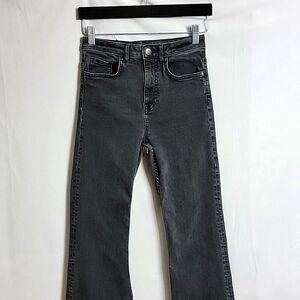 🖤5/$20🖤 & DENIM.. black flare jeans..